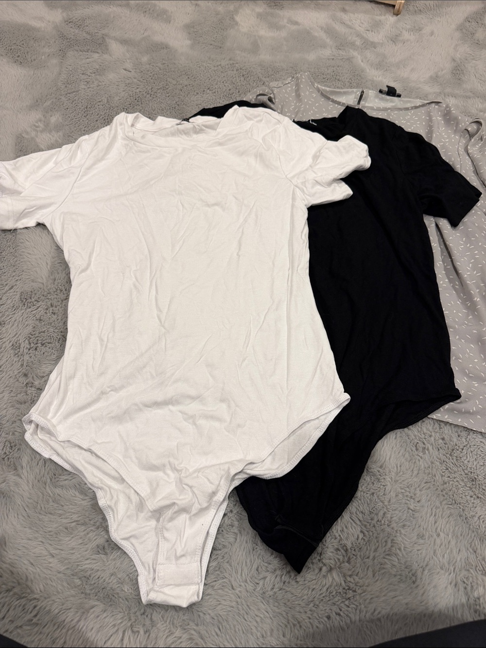 Classic women’s top bundle White Short-Sleeve & black Bodysuit grey top